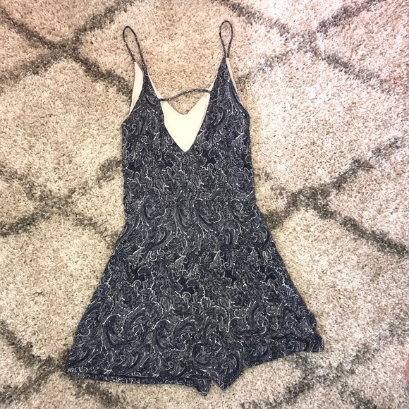 Patterned Romper - Picture 2 of 2